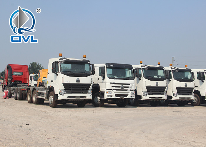 New Sinotruk HOWO Heavy Cargo Truck Chassis 6x4 8x4 371hp Engine Euro II Manual Type