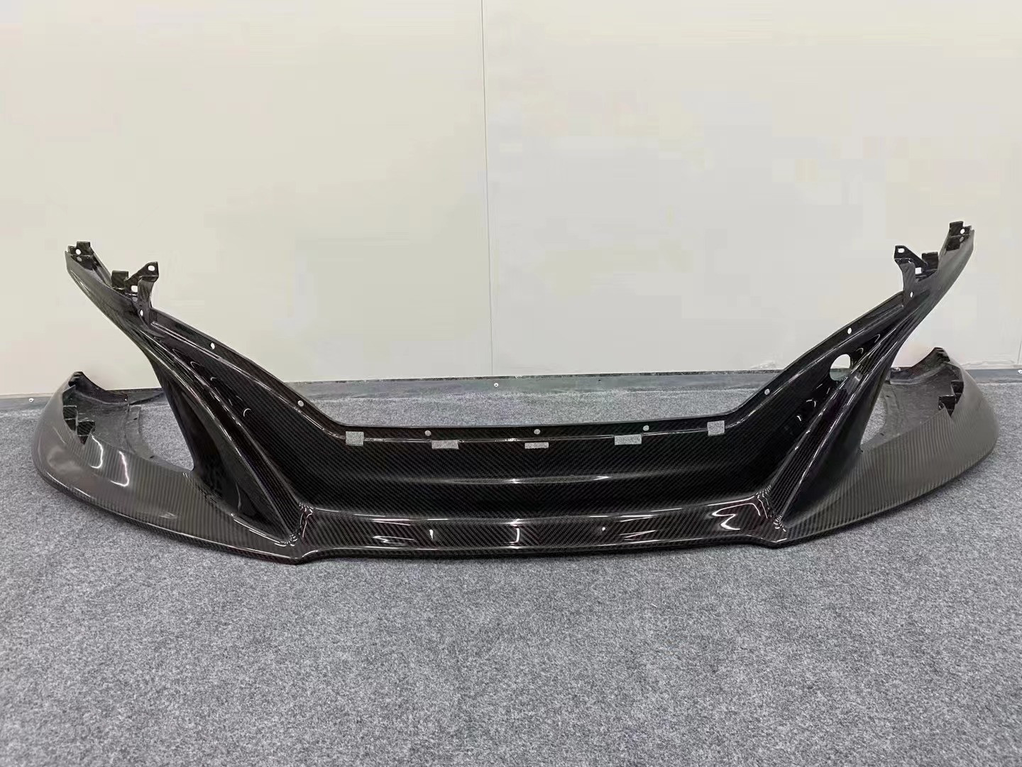 2014 - 2016 650s Body Kit OEM Carbon Fiber Front Lip Diffuser Body Kit For Replace