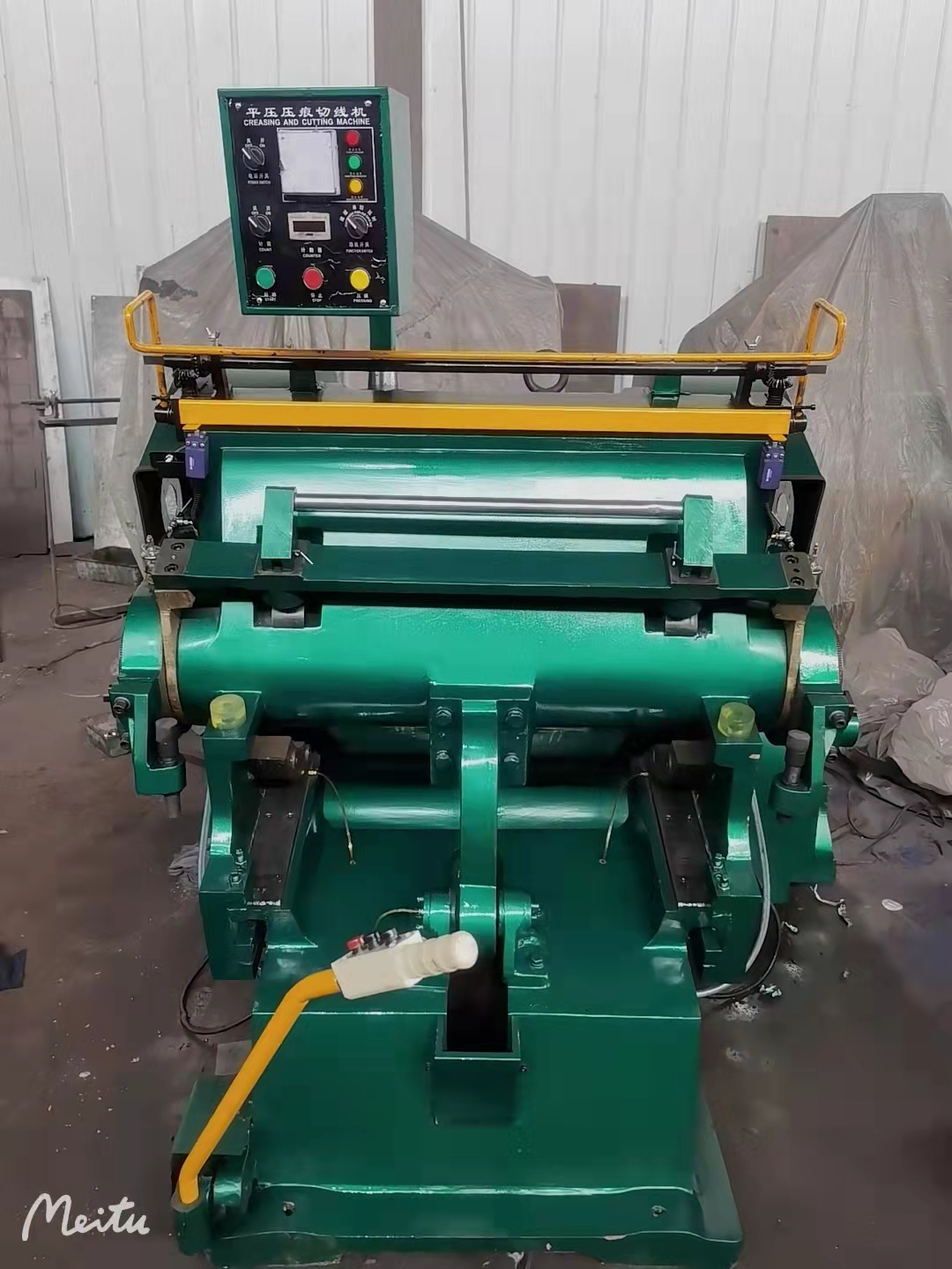 cheap manual stickers label die cutting machine