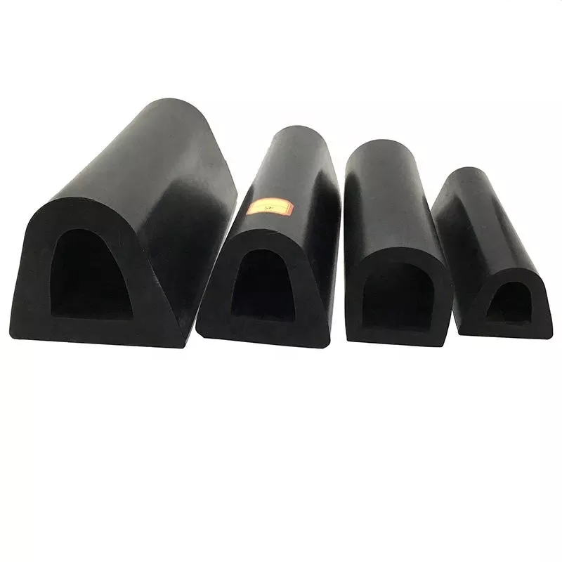 Custom Shape Boat Fenders Absorbing and Deflecting Impacts with Rubber Gunwale Molding