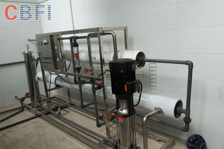 Clean Crystal Ice Cube Machine With Water Filter / R507 R404a Refrigerant