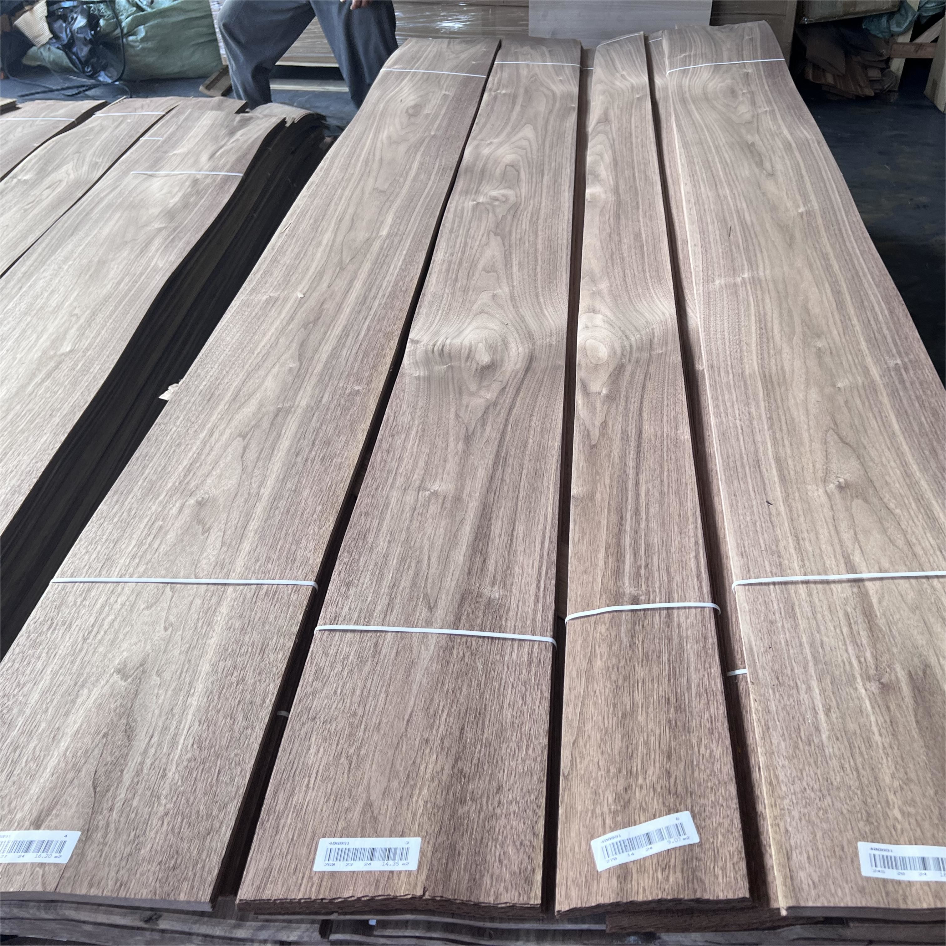 Factory Price Natural Black Walnut Veneer 0.5mm 1mm American Walnut Veneer Natural Sliced Wood Veneer