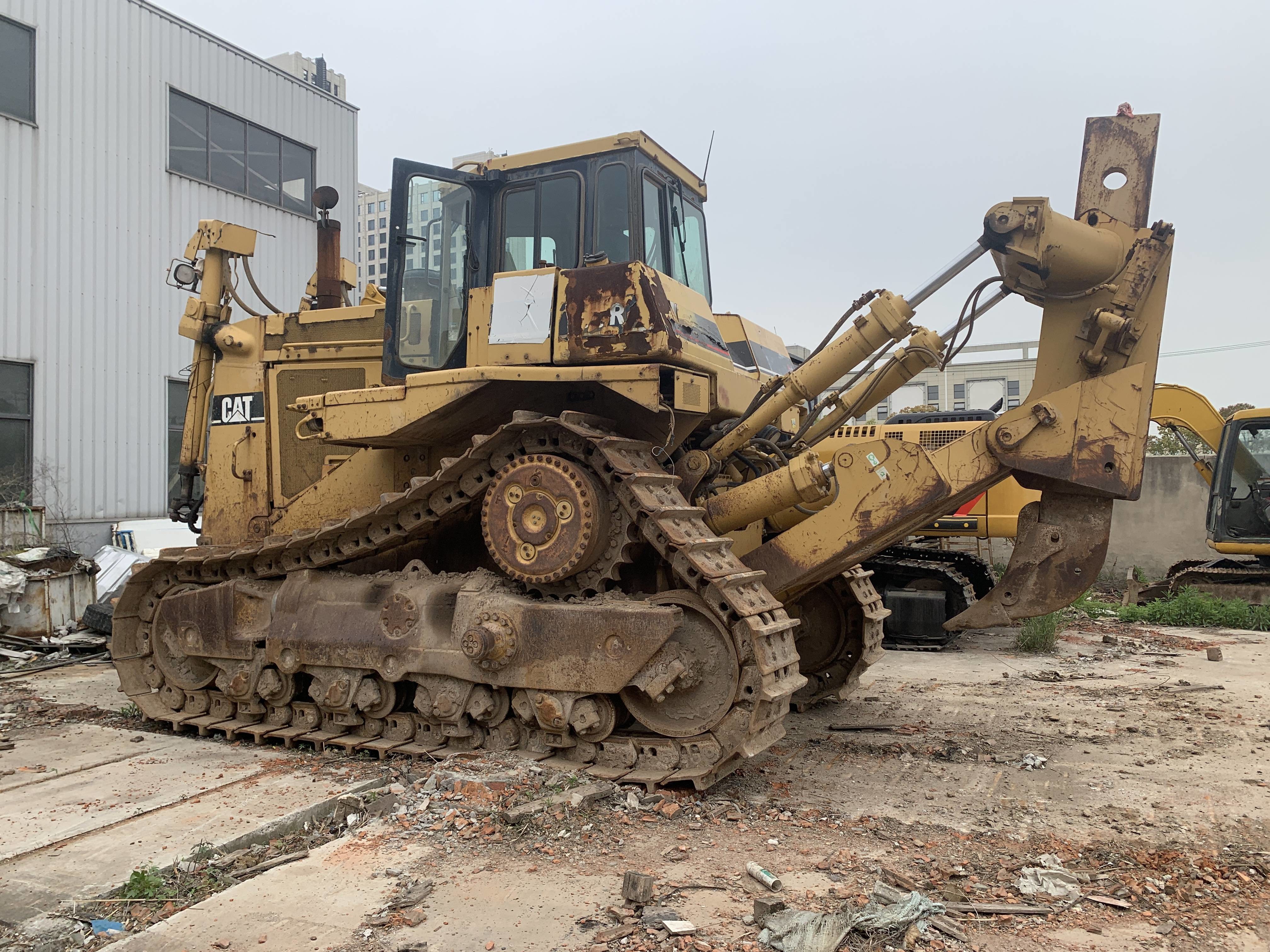 Used Caterpillar D9R LGP Crawler Mounted Dozer Original Color For Mining