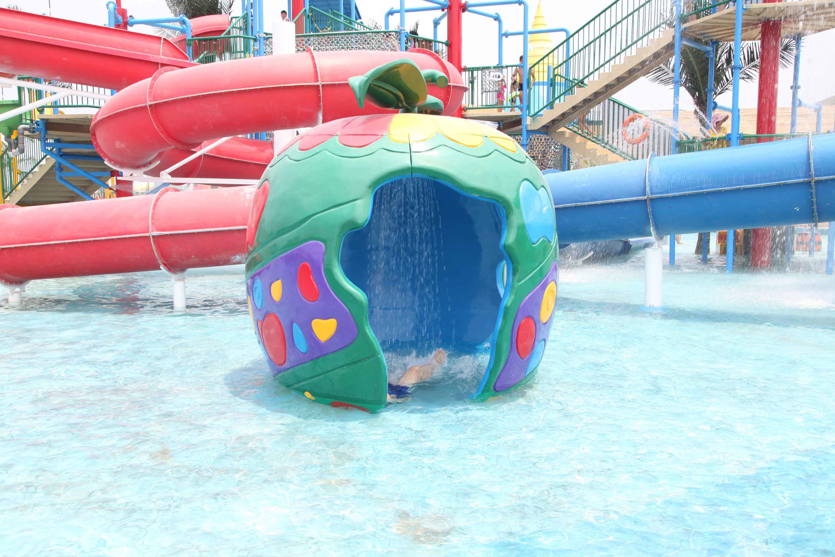 Commercial Fiberglass Duck Spray Water Park Equipment Children Outdoor Games
