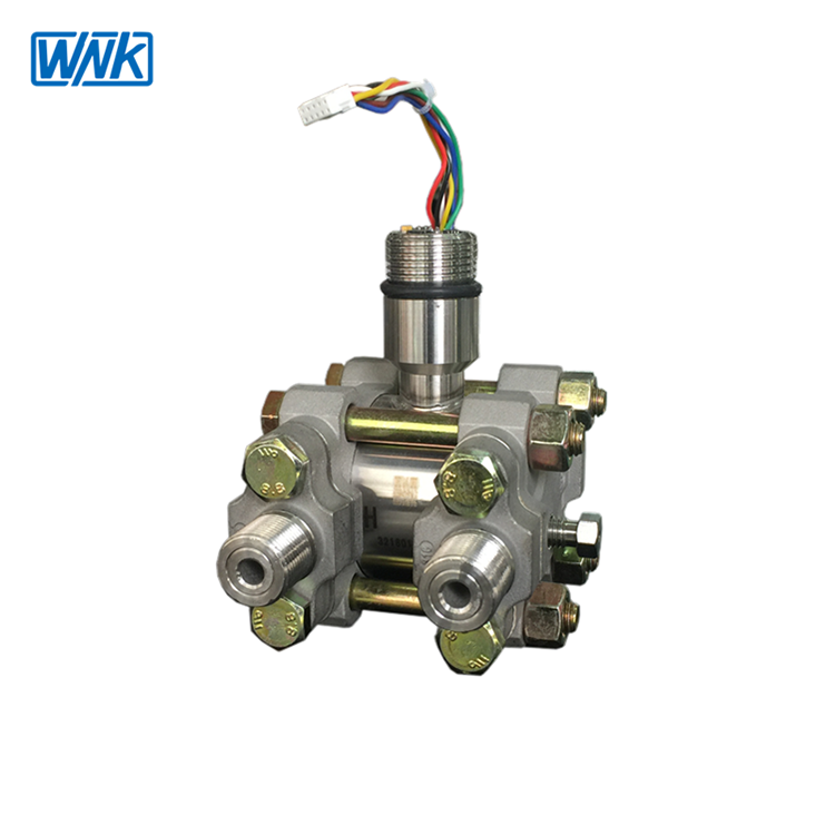 Double Flange Mounted Pressure Transmitter Aluminum 14 For Liquid And Gas
