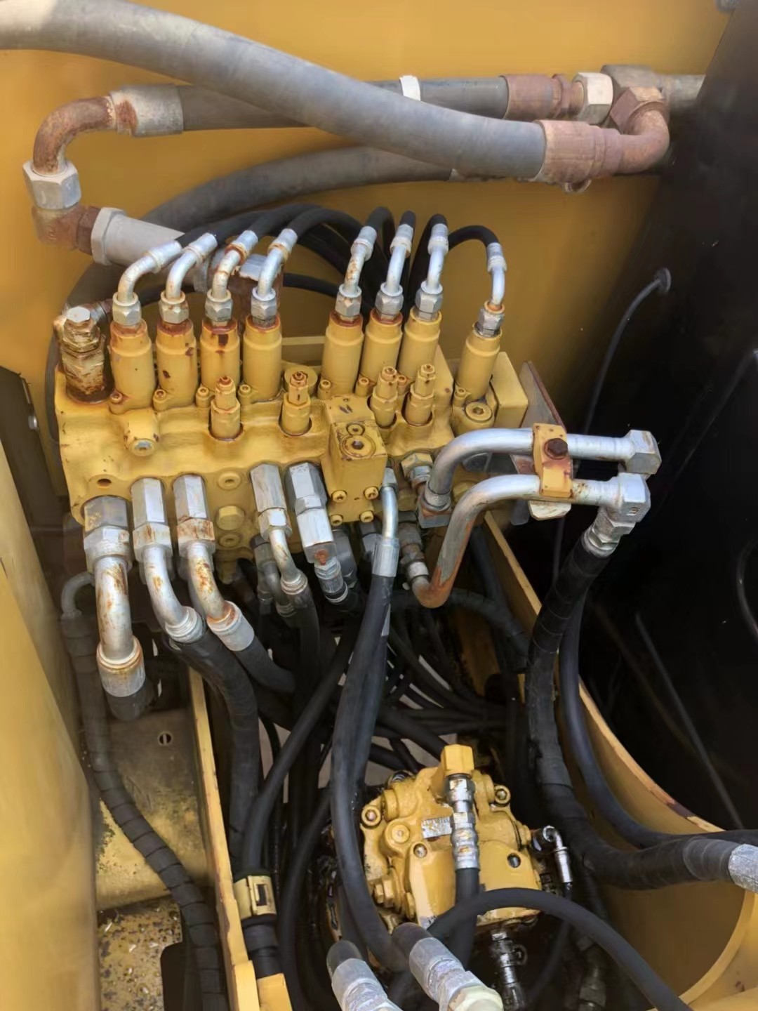 8 Ton Small Hydraulic Caterpillar Excavator With Original Mitsubishi Engine