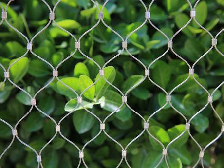 There is a steel ferrules mesh sheet.