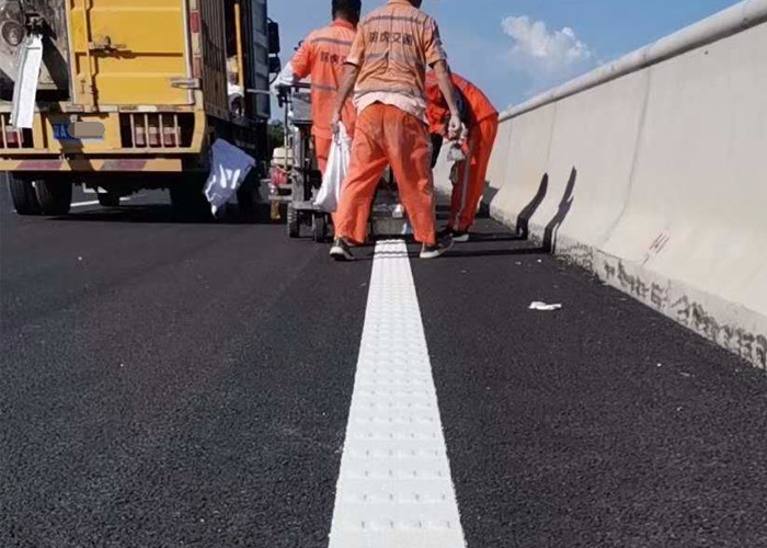 Quick Dry Luminance Hot Melt Pavement Line Road Marking Paint