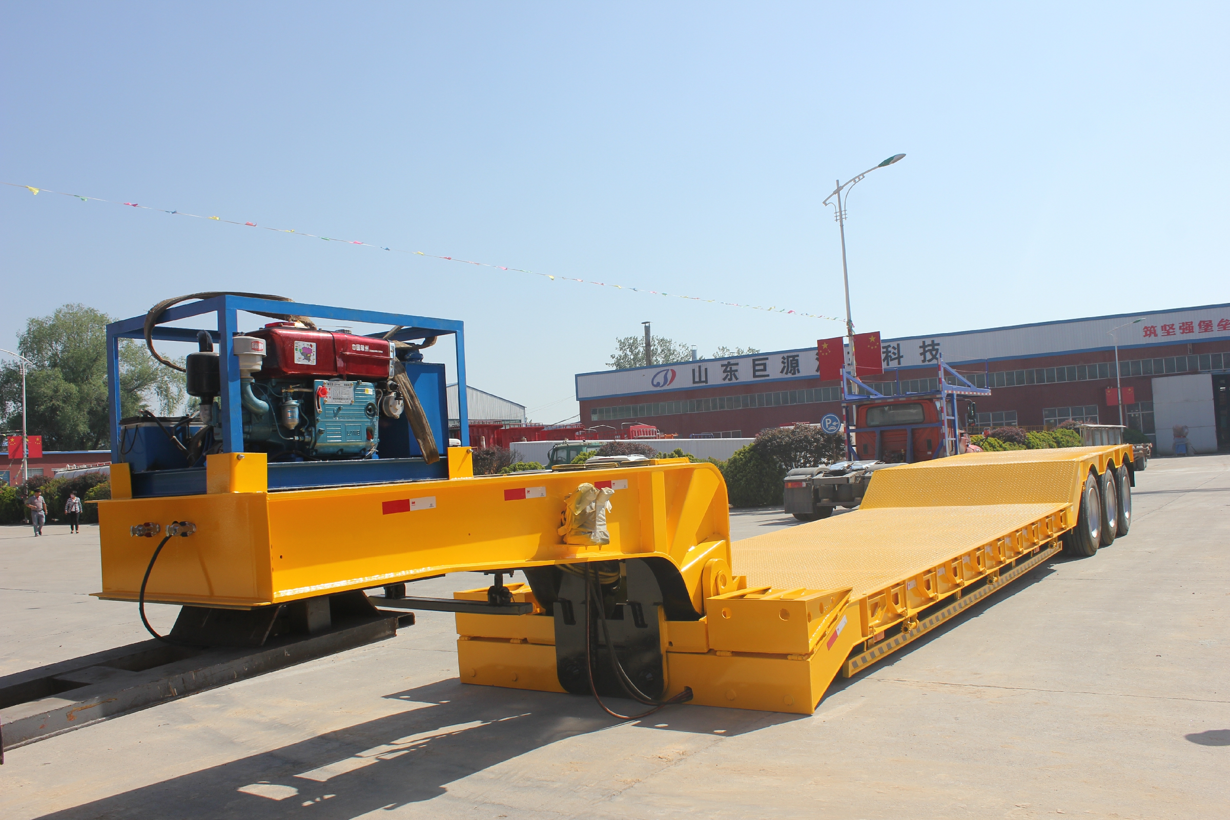 NDRC Announced Enterprise 2 Axle Loader Low Bed Lowboy Trailer with Air Suspension