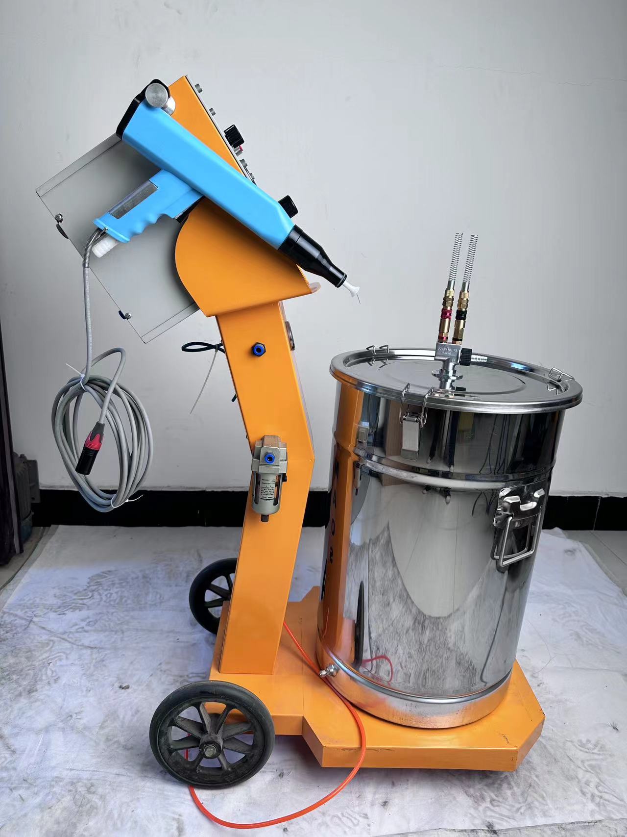 Easy Maintenance Powder Coating Spray Machine Anti Moisture For Automotive Industry