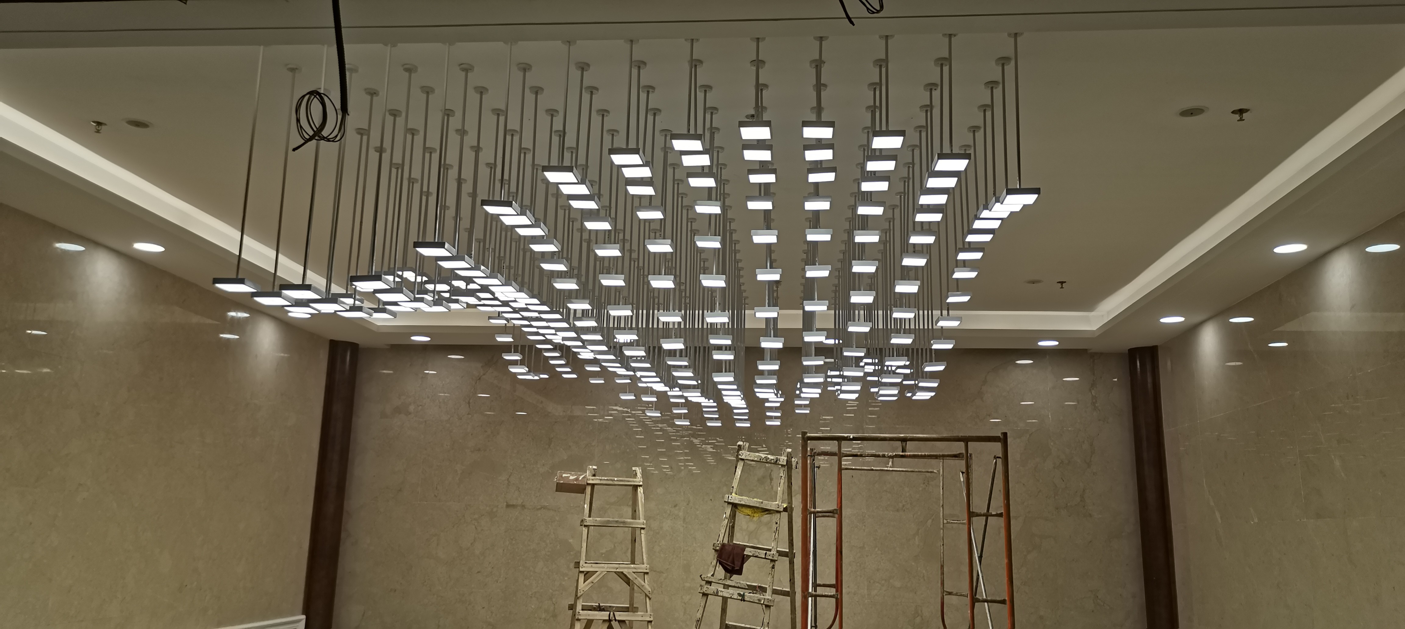 Modern LED Crystal Wave Large Foyer Chandelier Light Custom OEM ODM