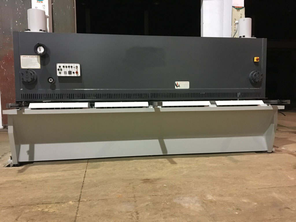 Qc12k-6x3200 Metal Automatic Hydraulic Guillotine Shearing Machine 3200 Mm