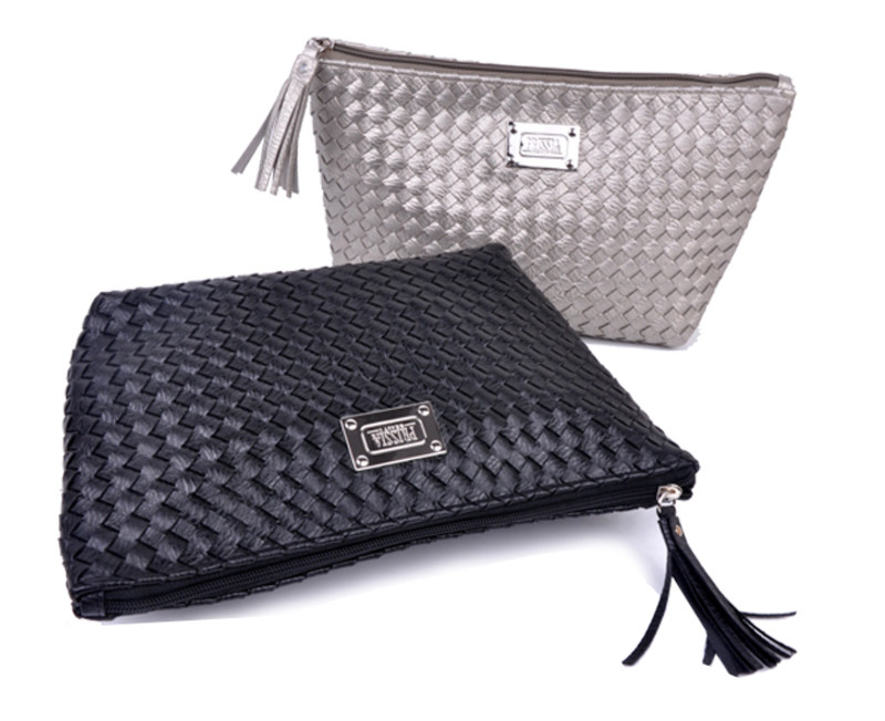 Large Water-Resistant Toiletry And Makeup Pouch For Women With Zipper Closure