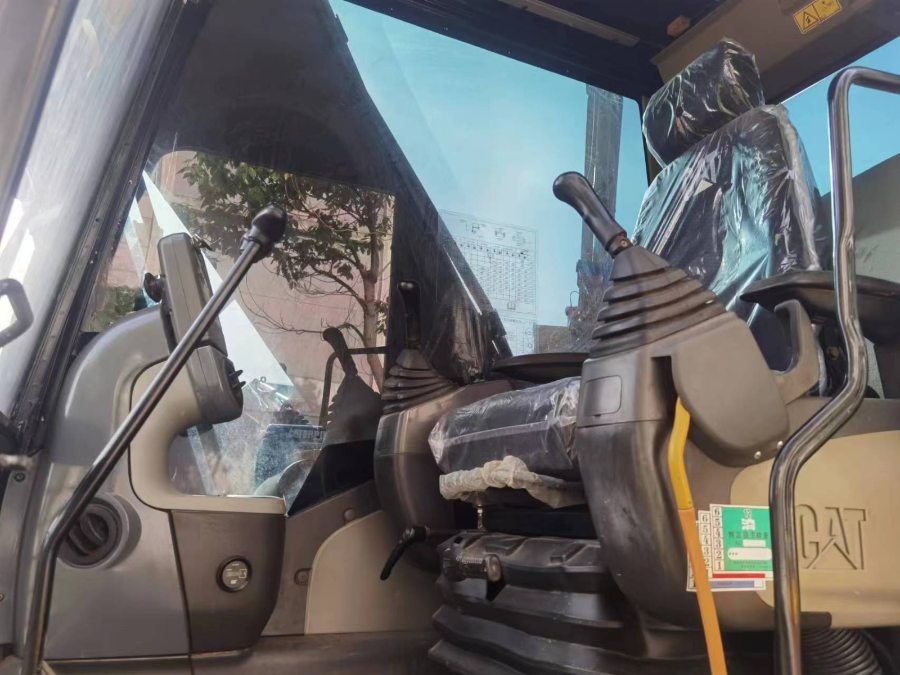 CAT 330D Excavator Cab