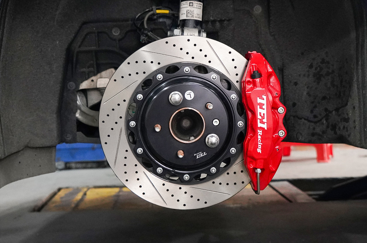 Big Brake Kit For Cadillac CT4 Instlled TEI Racing P60S Forged 6 Piston Calipers