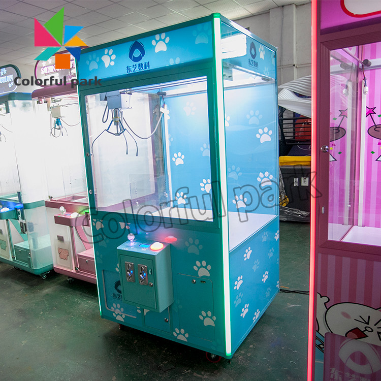 Single Player Custom Claw Machine For Game Center With color changing light