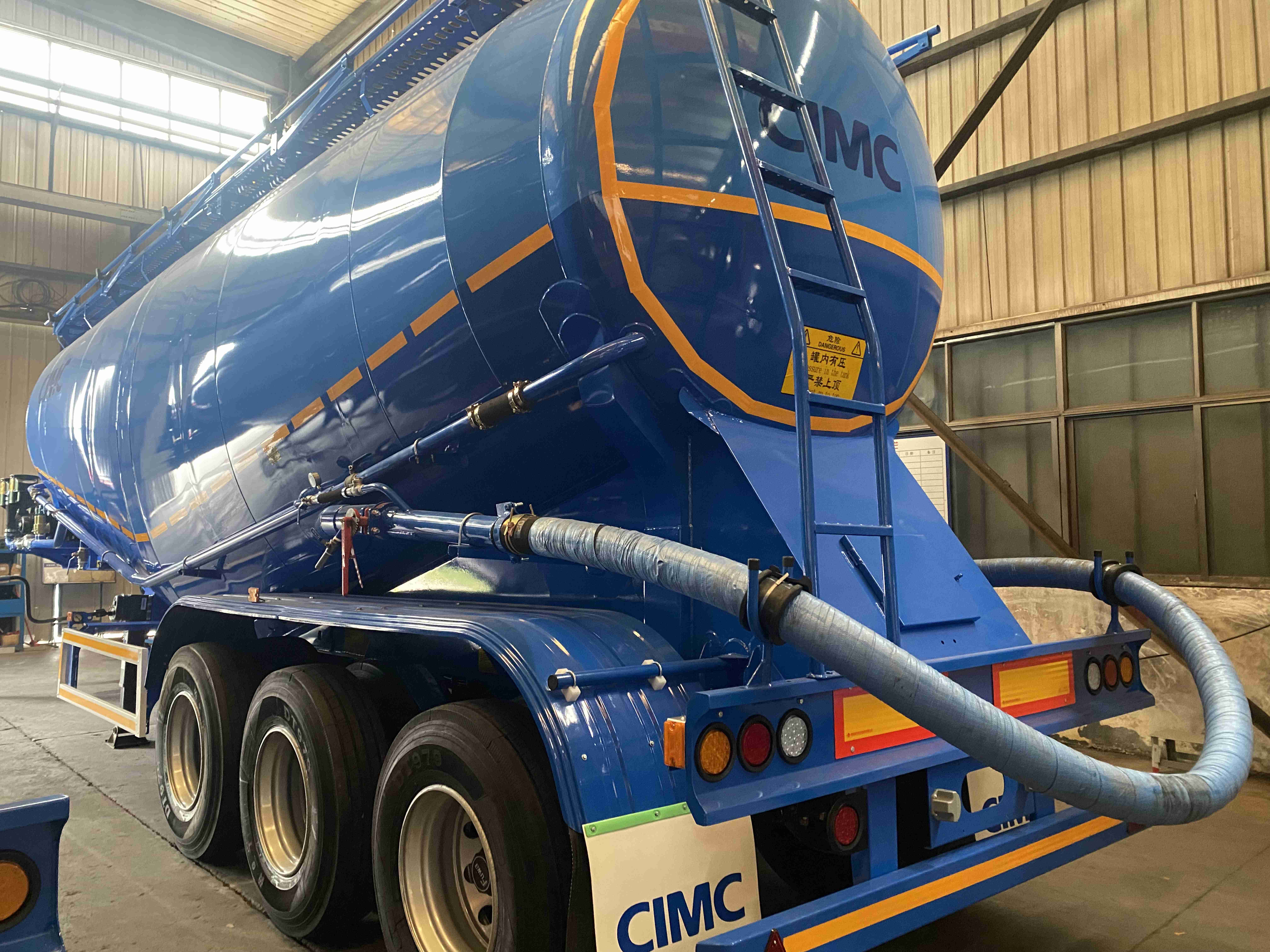 3-Axle Semi-Trailer for Cement Chinese Offers Paint Electrophoresis KTL Powder Coating