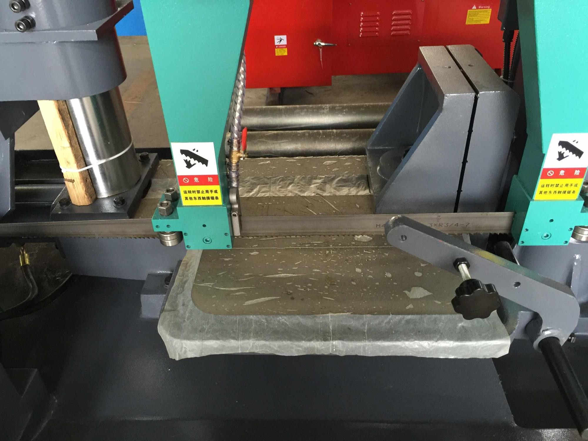 New double column horizontal band saw machine metal cutting GH4240 from china supplier