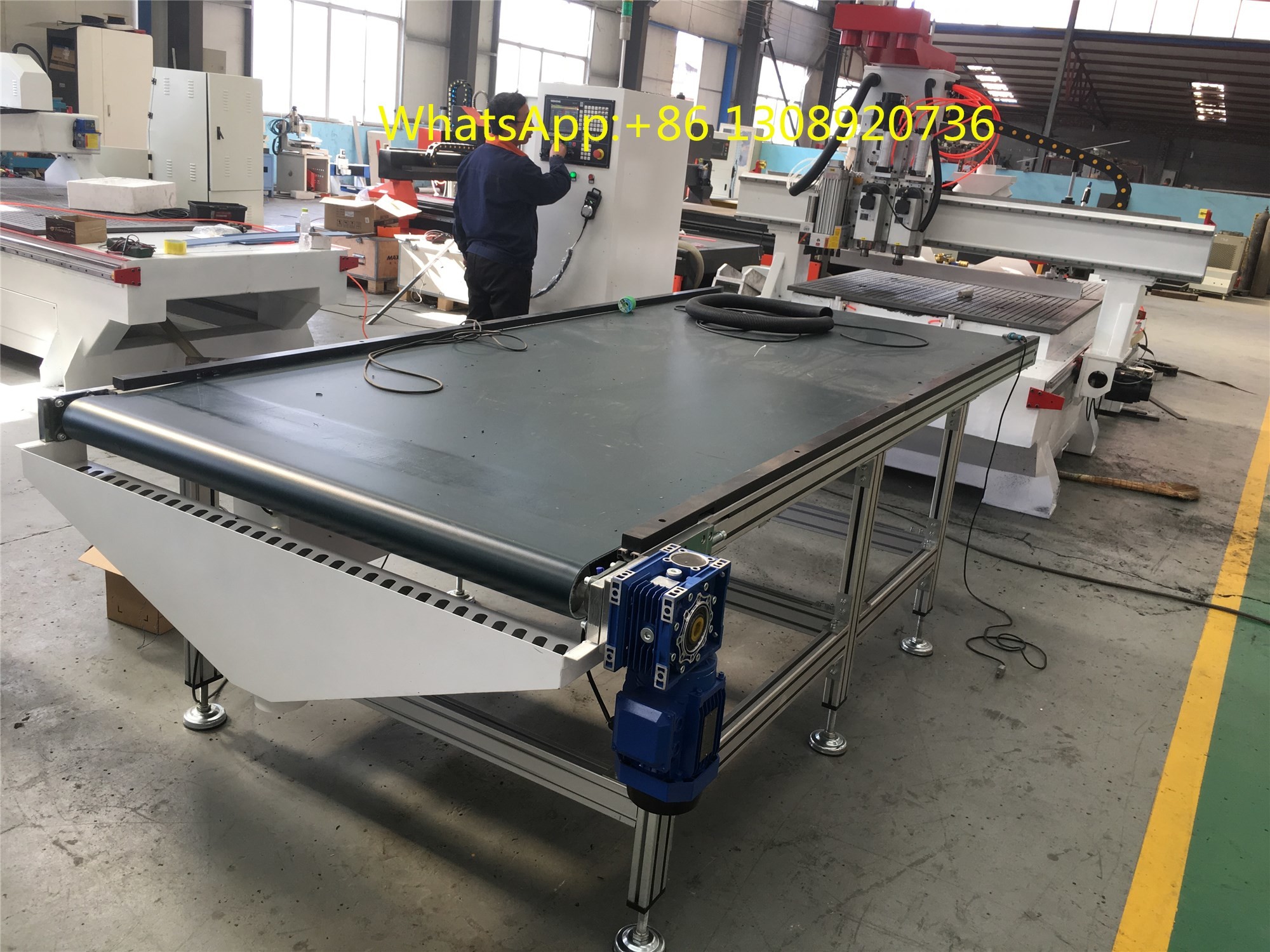 promotions wood engraving machine auto load and unload wood processing machine