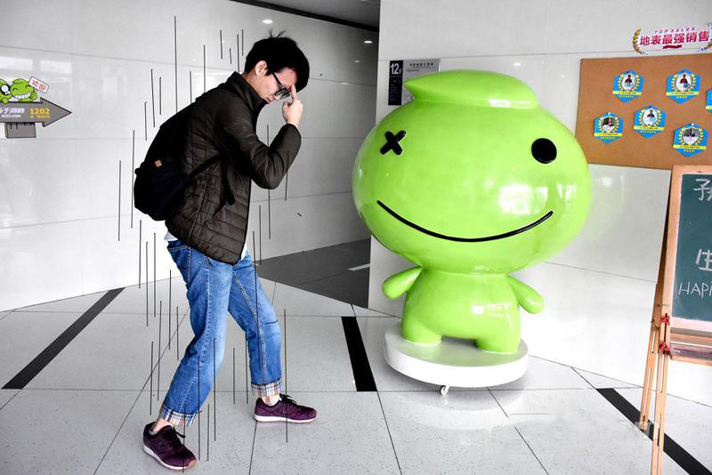 Hotel mall deco logo statue/sculpture decoration props customize size in building mall deco