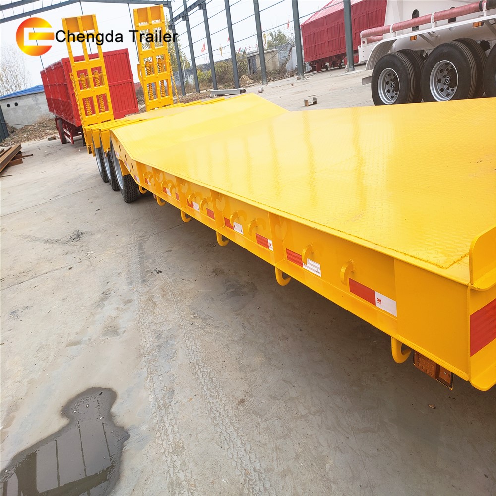 New 3 Axle Lowbed Trailer Transport Bulldozer Lowboy Gooseneck Semi Trailer With Mechanical Suspension