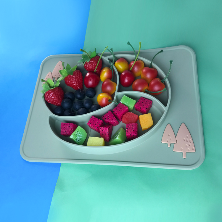 Custom Green Silicone Baby Tray Fox Shape BPA Free Silicone Baby Plate