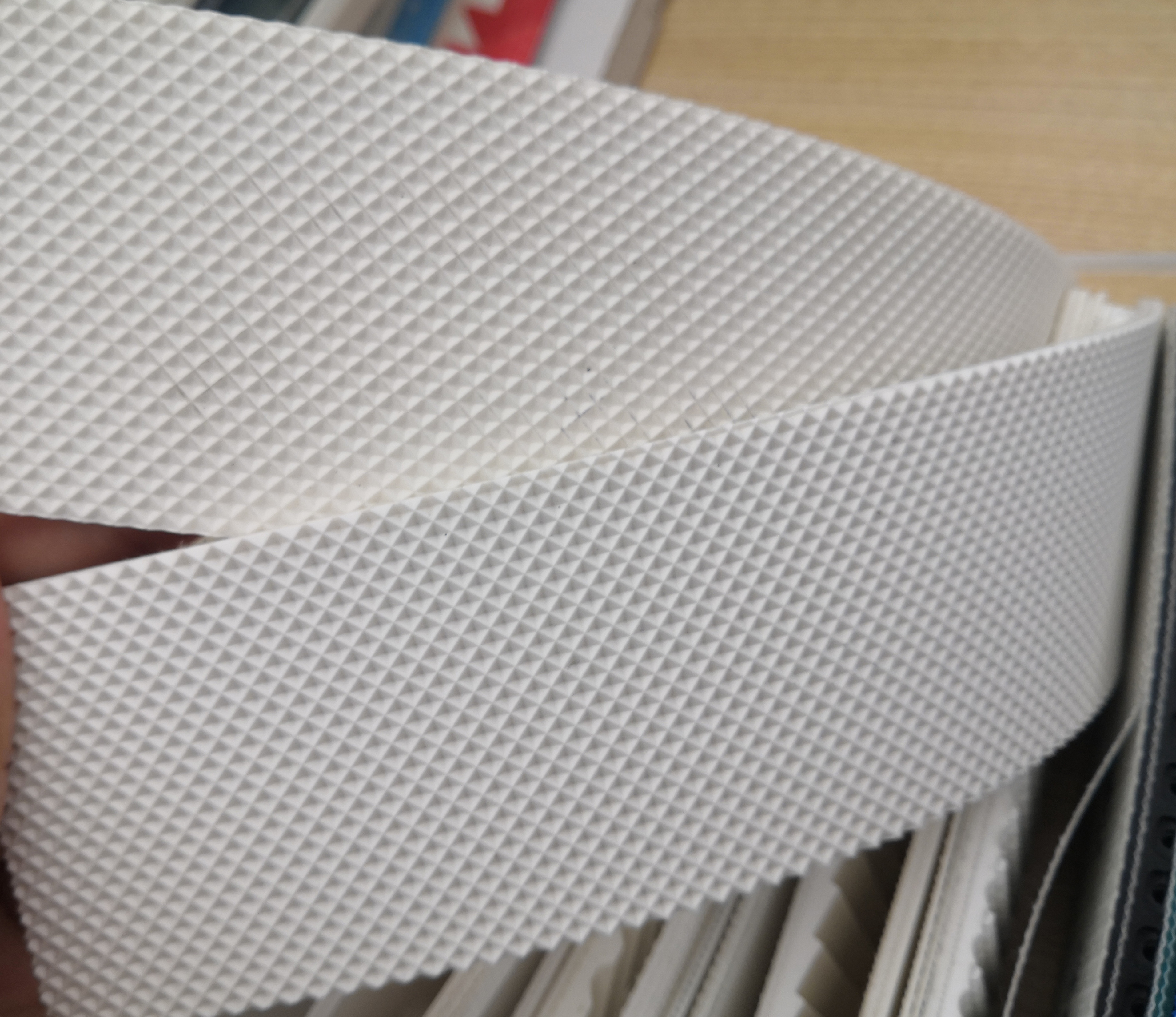 Anti Slip Anti Static 2 Ply Pvc Conveyor Belt Super Grip Rough Top