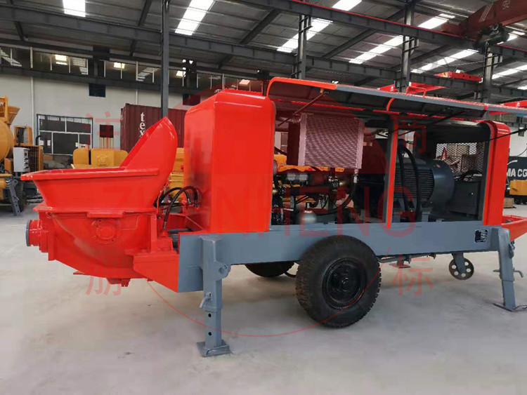 Mobile Lightweight Concrete Mixer Pump , Easy To Operate Portable Concrete Mixer