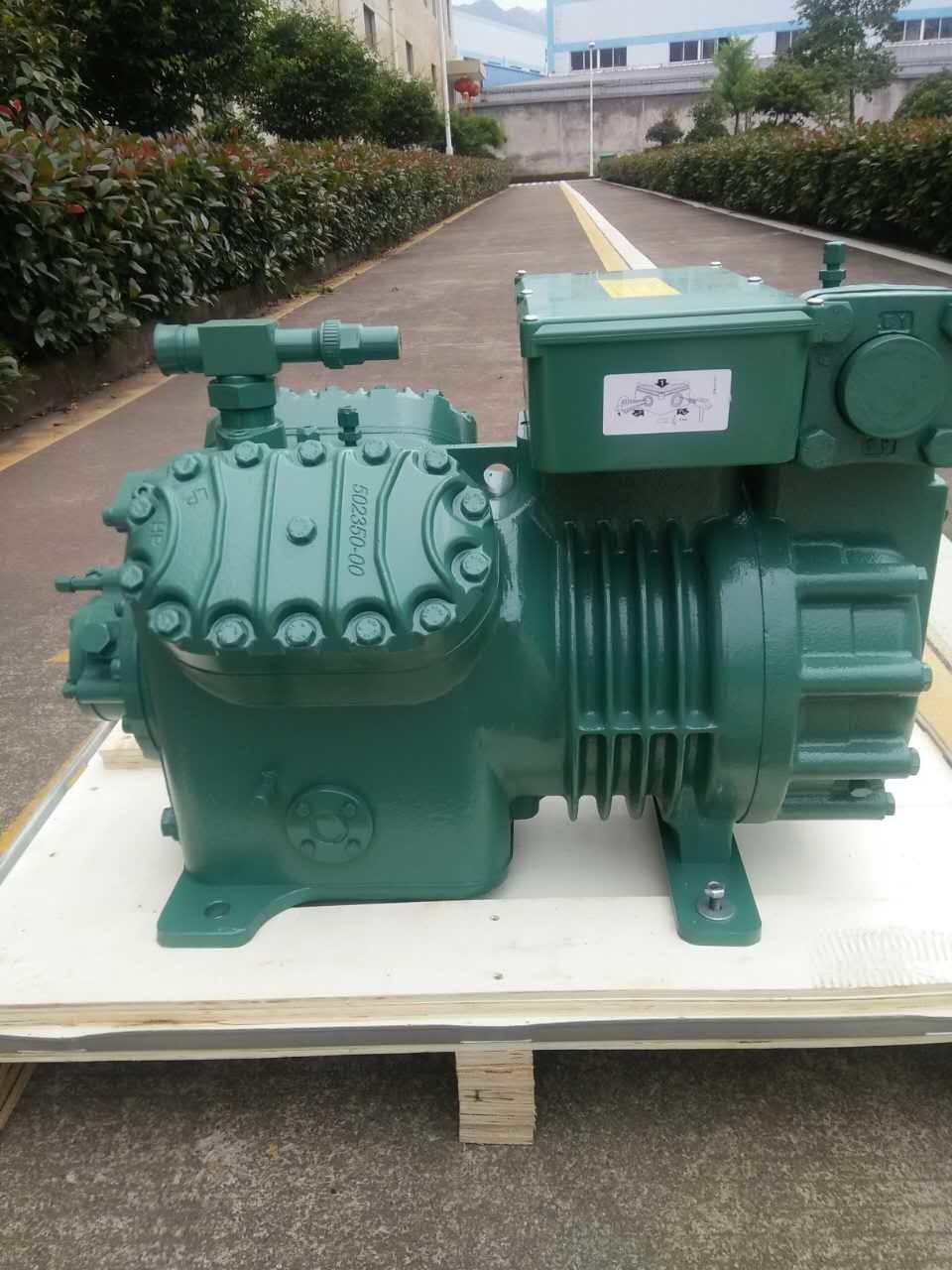 Original Semi Enclosed Piston Compressor For Cold Room Industrial Refrigeration Low Temprature