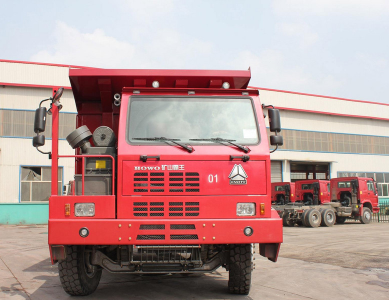 SINOTRUK HOWO 420 Hp Heavy Duty Dump Truck / Mining Dump Truck 70 Ton Loading Capacity