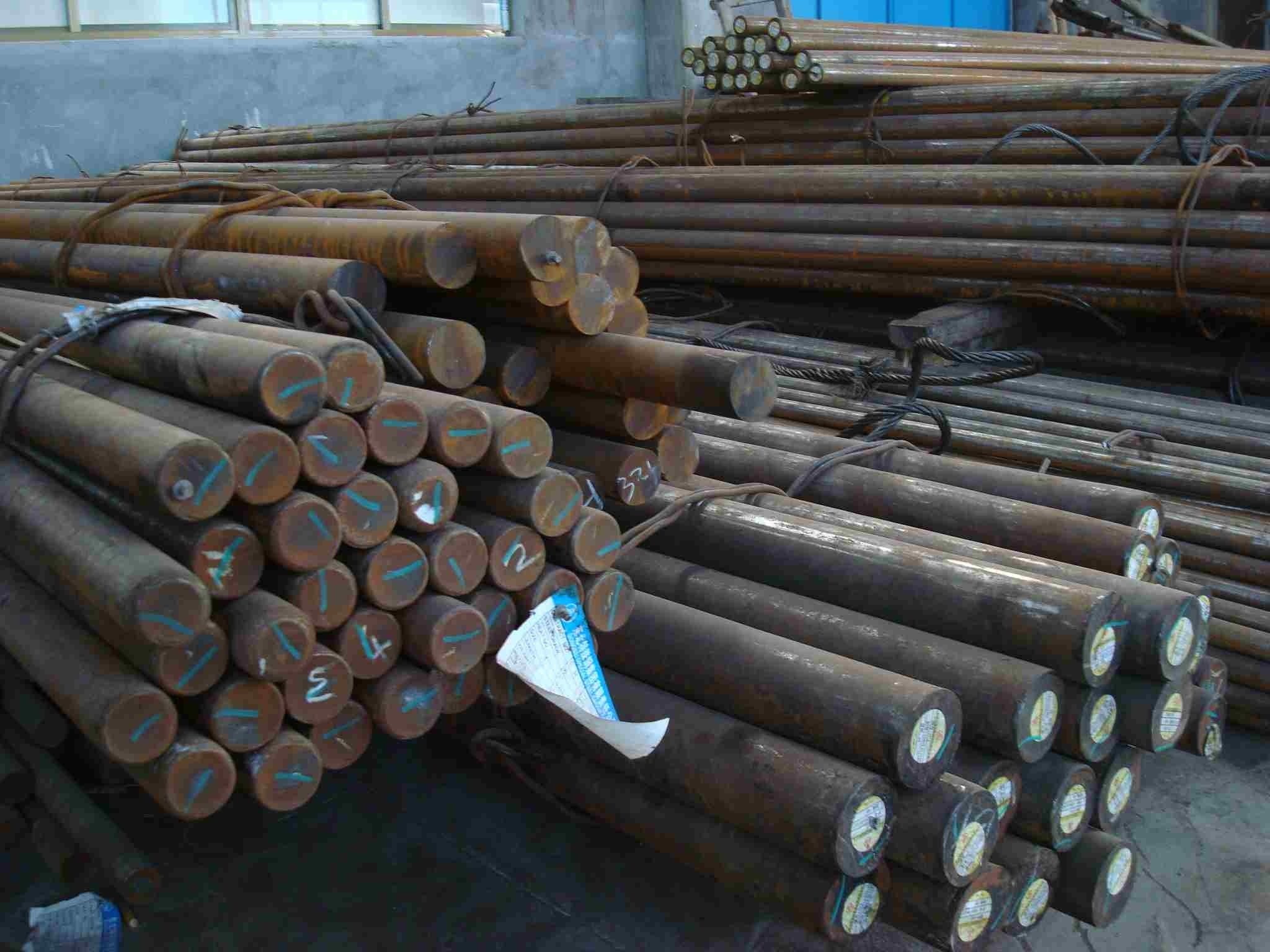 SAE 1045 Carbon Steel Rod 3.5m - 6m Round Hot Rolled Forged ASTM DIN AISI