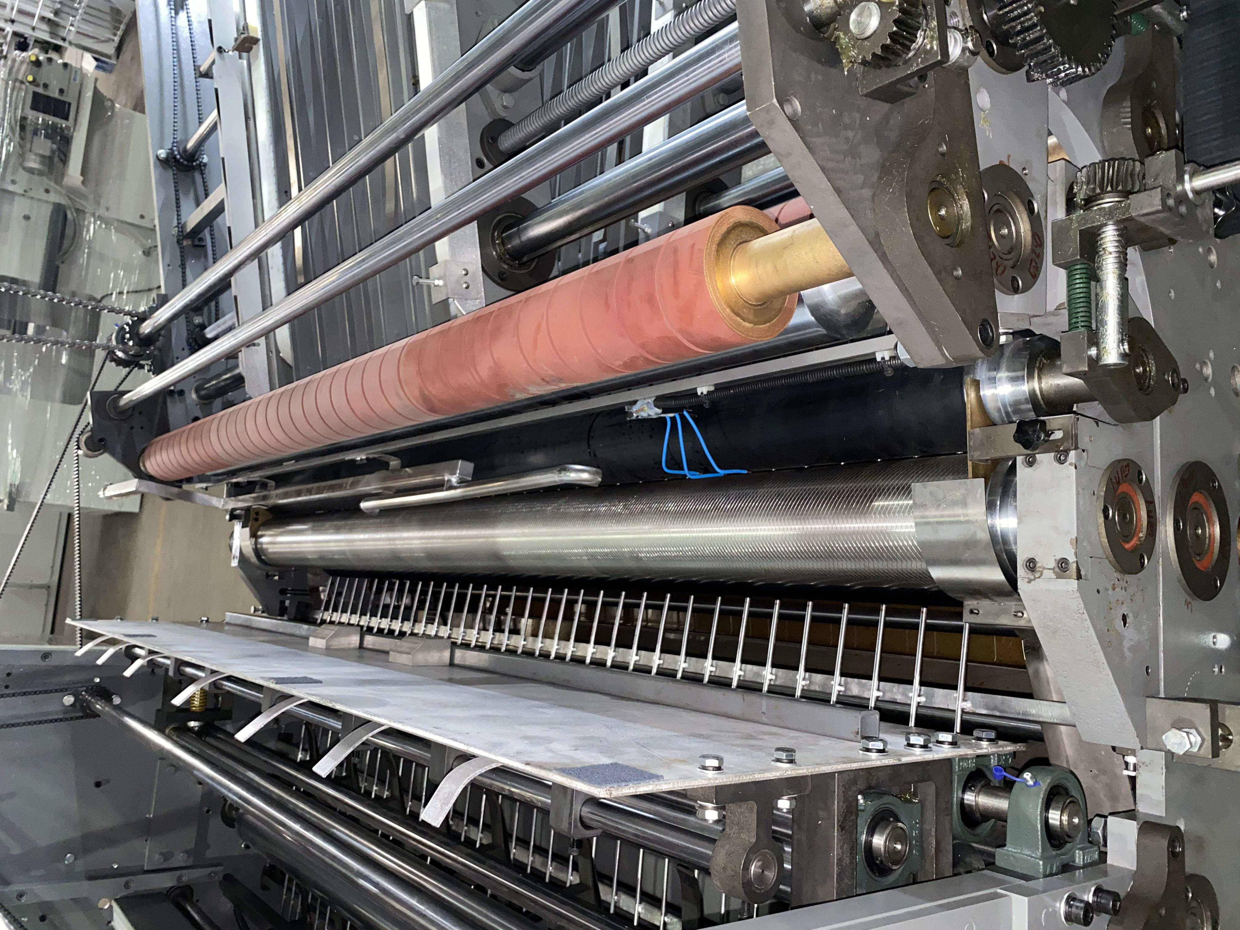 5 Layers Grey Paperboards Auto Flute Laminator Machine With Litho Paper Feeder