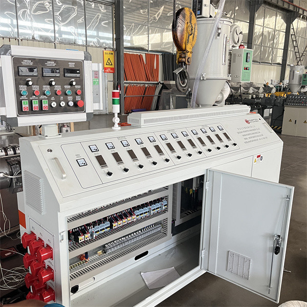 Plastic Twin Screw Extruder Machine Manufacturer Rigid UPVC Pipe Making Machine