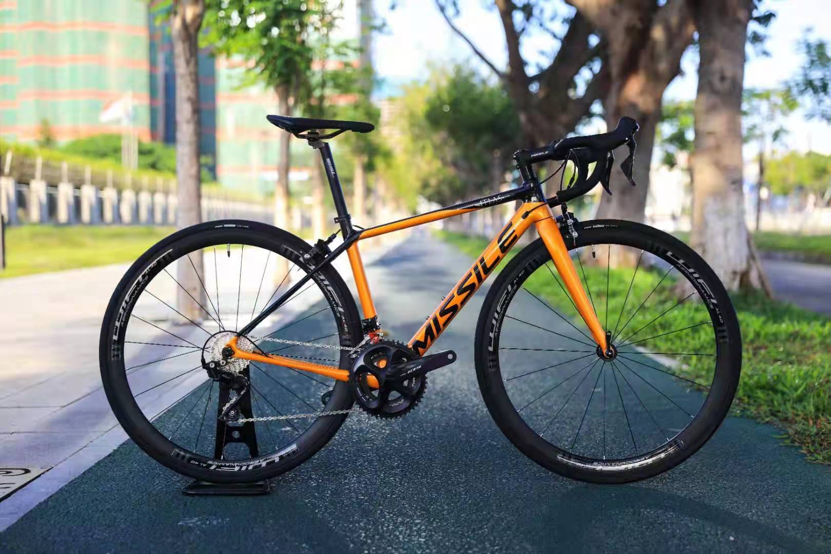 22 Speed Aluminum Alloy Road Bike R7020 700C Bicycle For Men Lightweight And Advanced