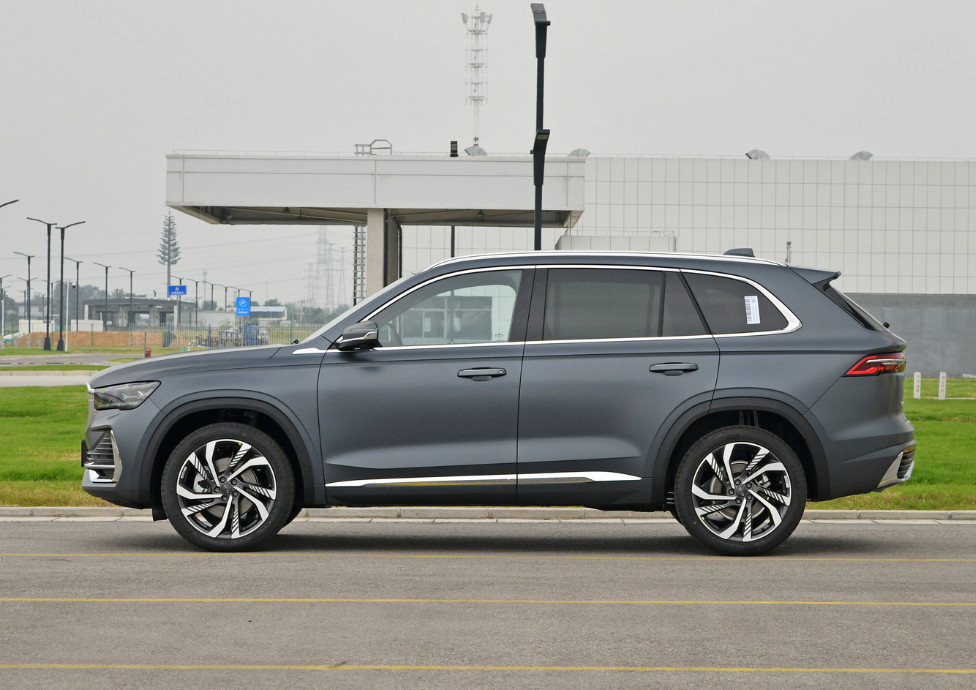 Geely Xingyue L Sports Utility Vehicle Geely Xing Yue L 5 Seater Suv