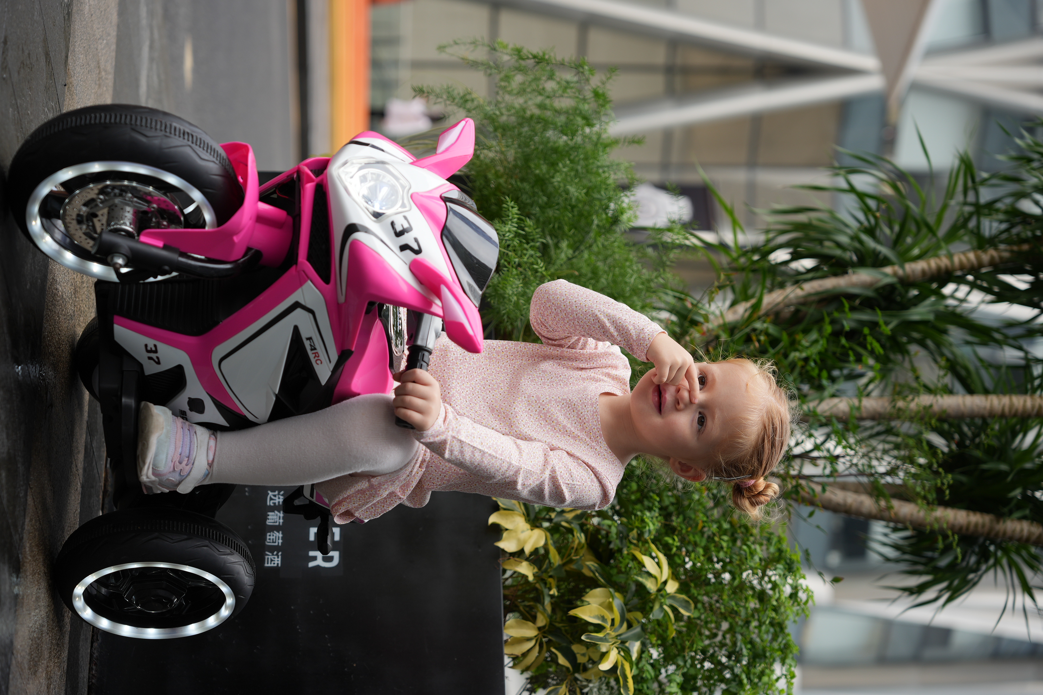 Early Education and LED Lighting 6V Ride-on Electric Motorcycle Car for Kids Manufacture