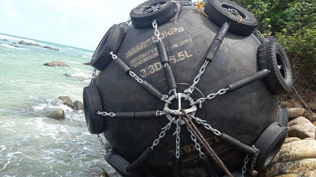 High Strength Pneumatic Rubber Fender In Marine And Offshore Industries