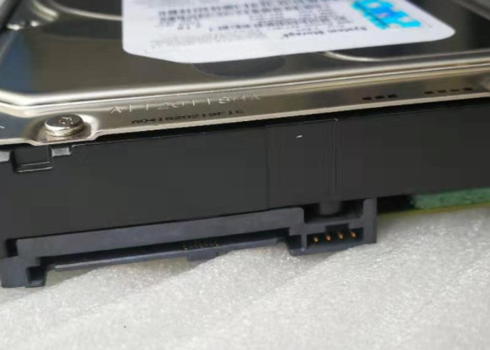 49Y1875 49Y1871 IBM Laptop Hard Drive 2TB SAS 7.2K DS3512 DS3500 Small Size