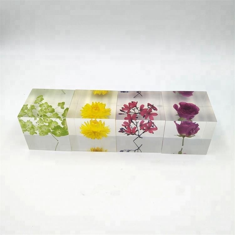 Real Flower Paperweight Dia80mm With Hydrangea Inside