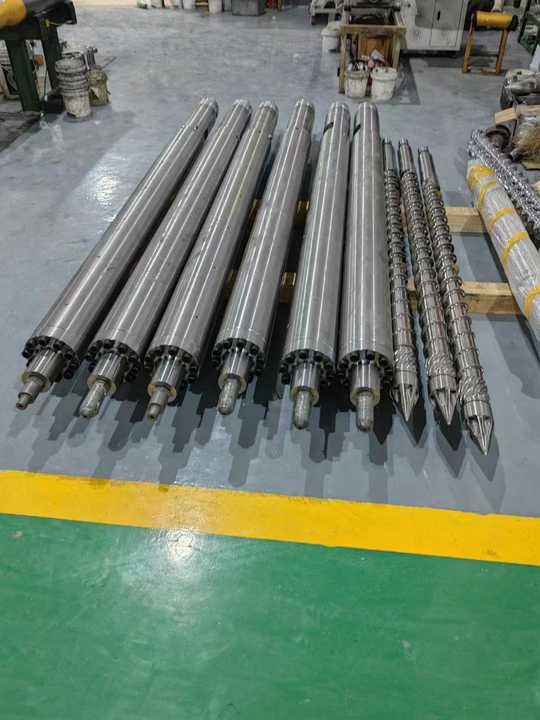 ZHOUSHAN Bimetallic Single Injection Molding Machine Screw Barrel / Injection Moulding Screw Barrel
