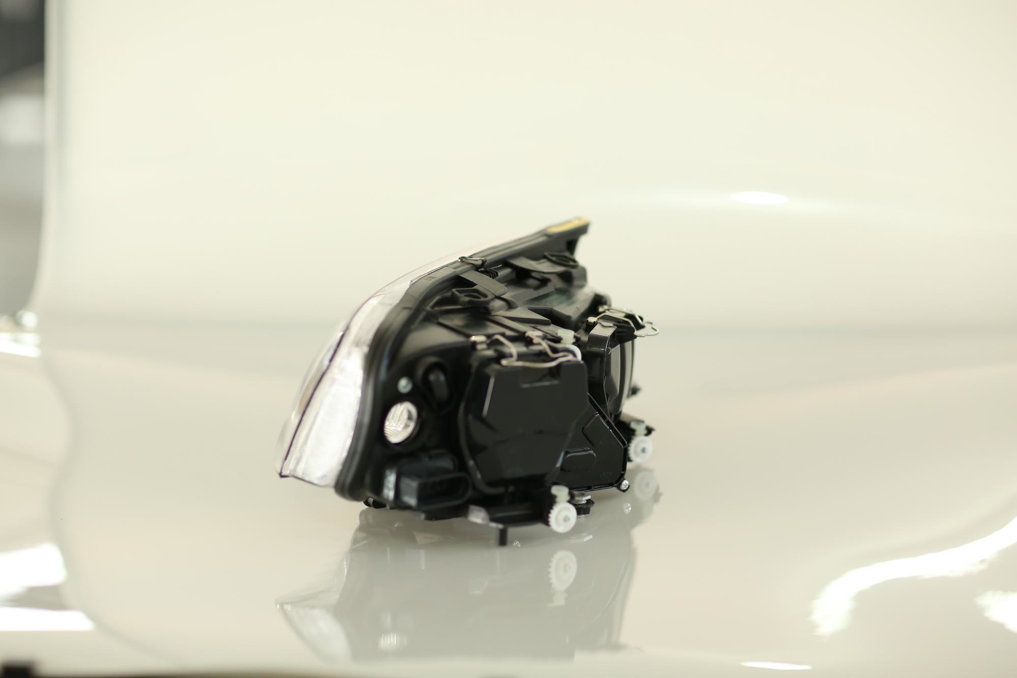 2005 2007 2008 2006 Volkswagen Passat Headlight Assembly 3BD 945 017 B