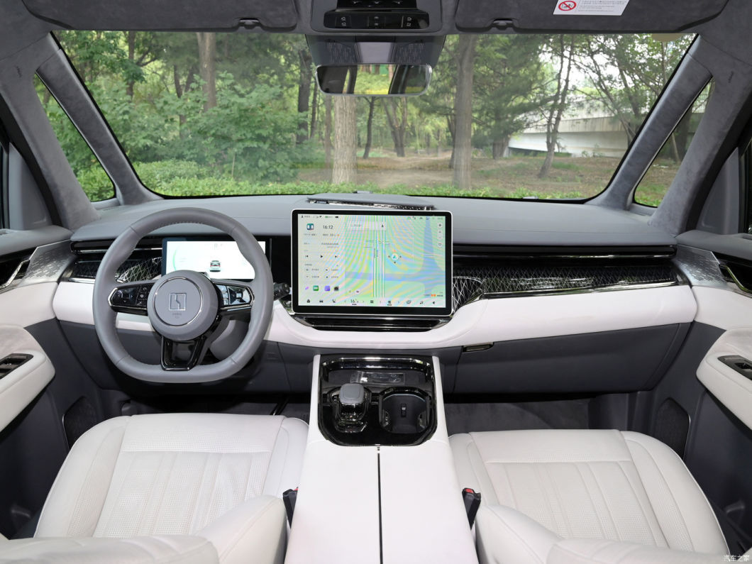 Zeekr 009 6 Seats Large MPV Pure New Energy Vehicle EV Car