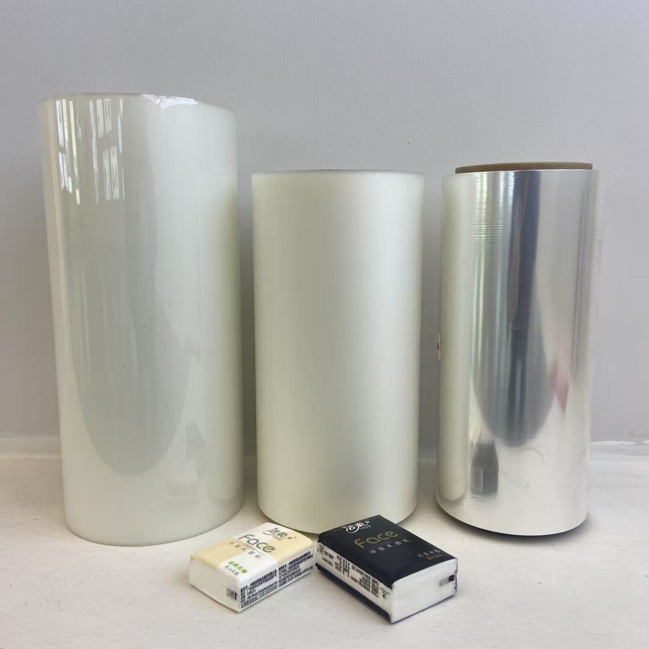 Single / Double Sides Heat Sealable Packaging BOPP Film 15-40Micron Customization