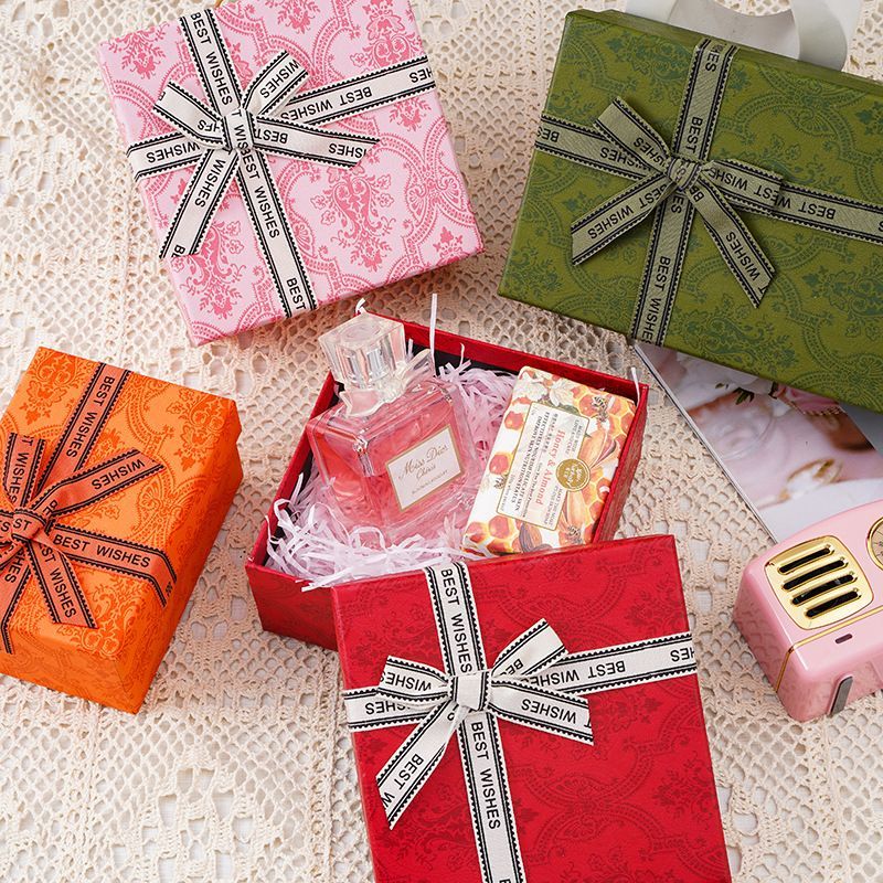 Cardboard Paper Packaging Gift Carton Box, Rigid Lid and Base Cosmetic Perfume Clothes Packing Box