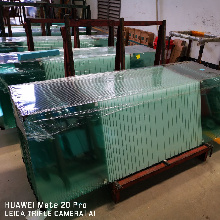 Mayflower Patterned Tempered Glass Flat Shape Translucent