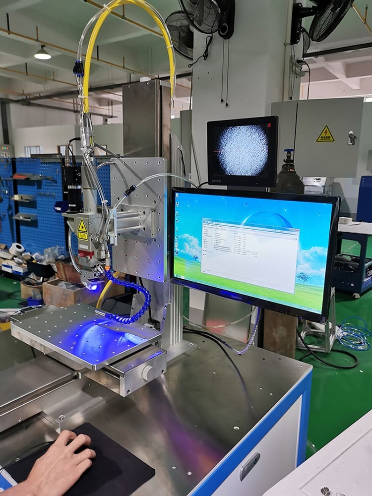 1500 Watt Laser Welding Machine , 4 Axis Laser Spot Welder With QBH Connector