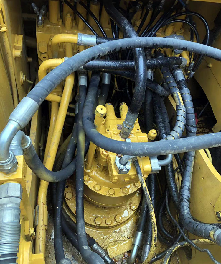 20930 KG Operating Weight CAT 320D Excavator in Japan with Original Hydraulic Valve
