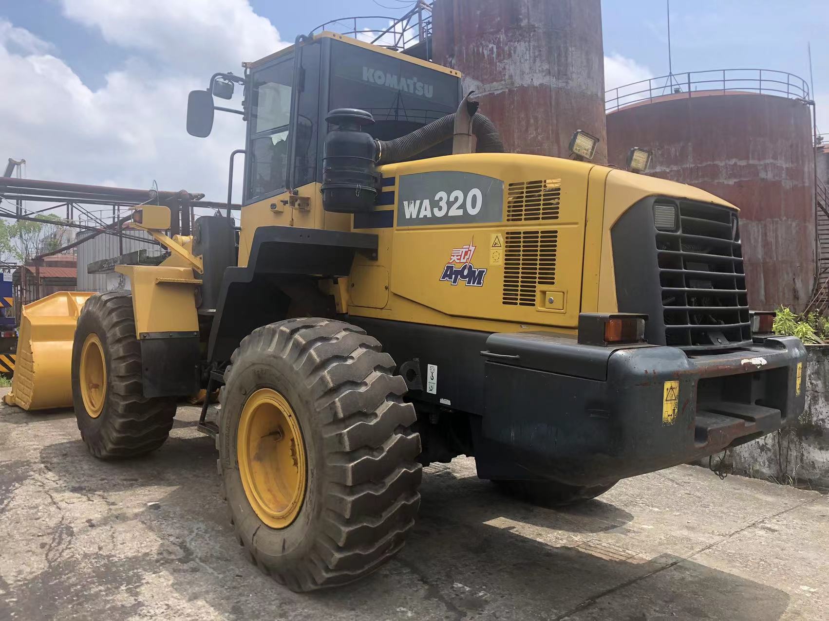 12000 15000 kg Komatsu WA320 /WA 400/WA380 /WA300 /WA200 /WA100 Wheel Loader in Japan