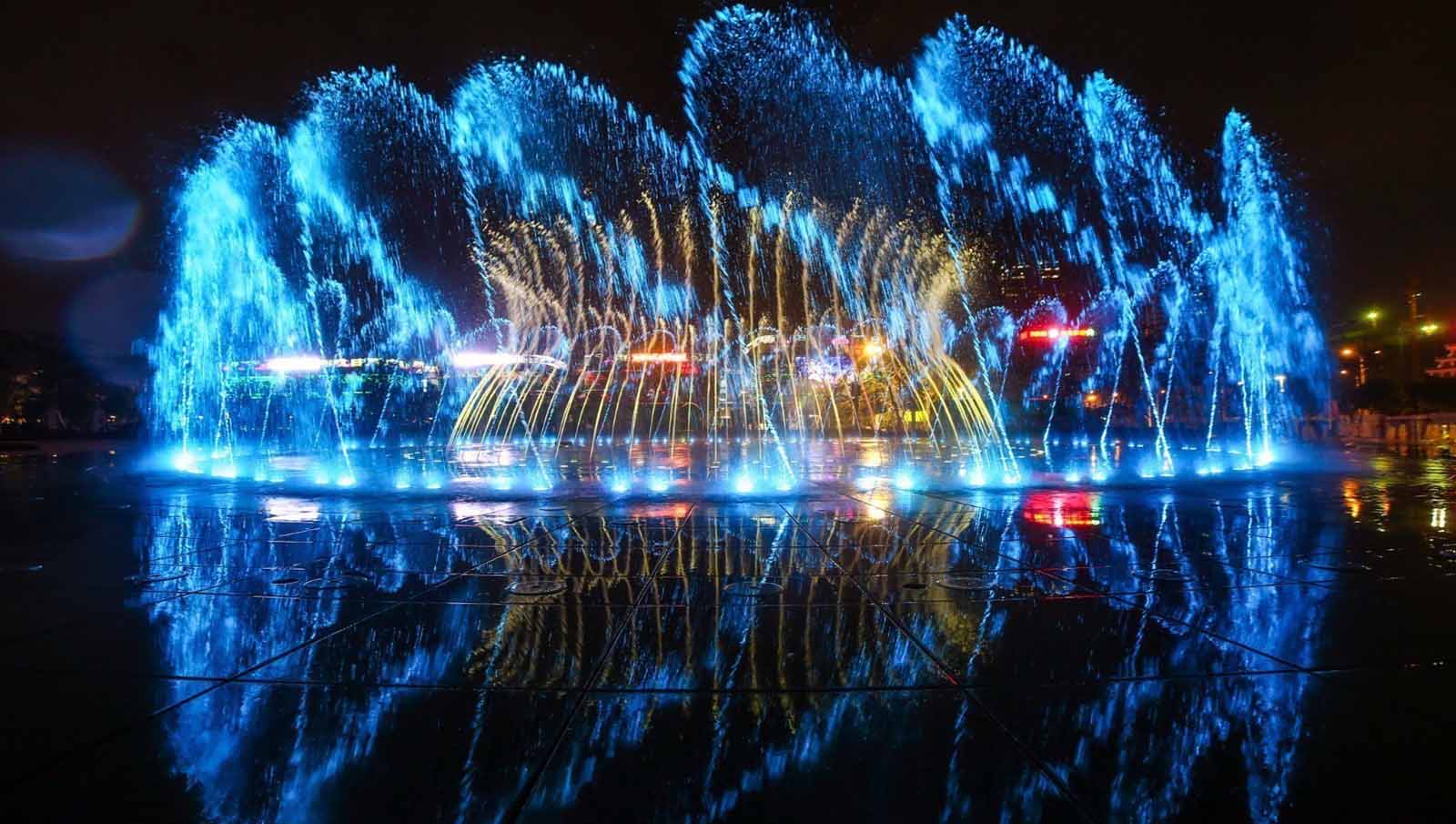 Stainless Steel 304 Floating Water Fountain For Lake