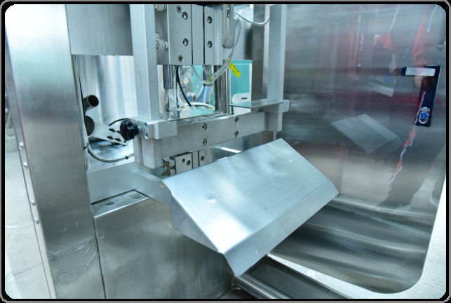 2.0KW Automatic Sachet Filling And Sealing Machine vertical pouch packing machine